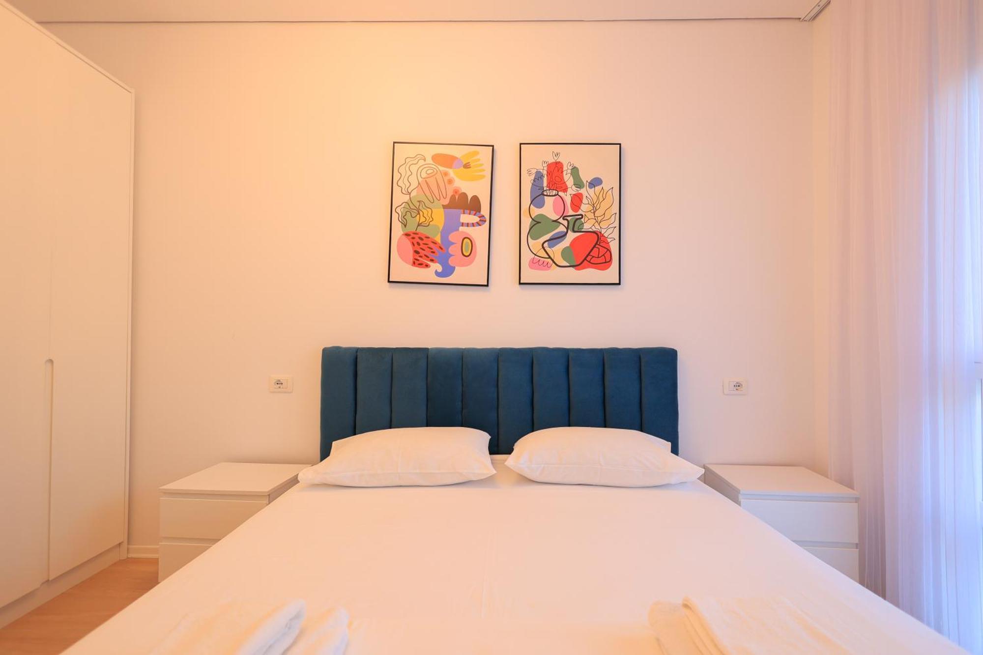 Sanpietro Vacation Apartments Durres Bagian luar foto