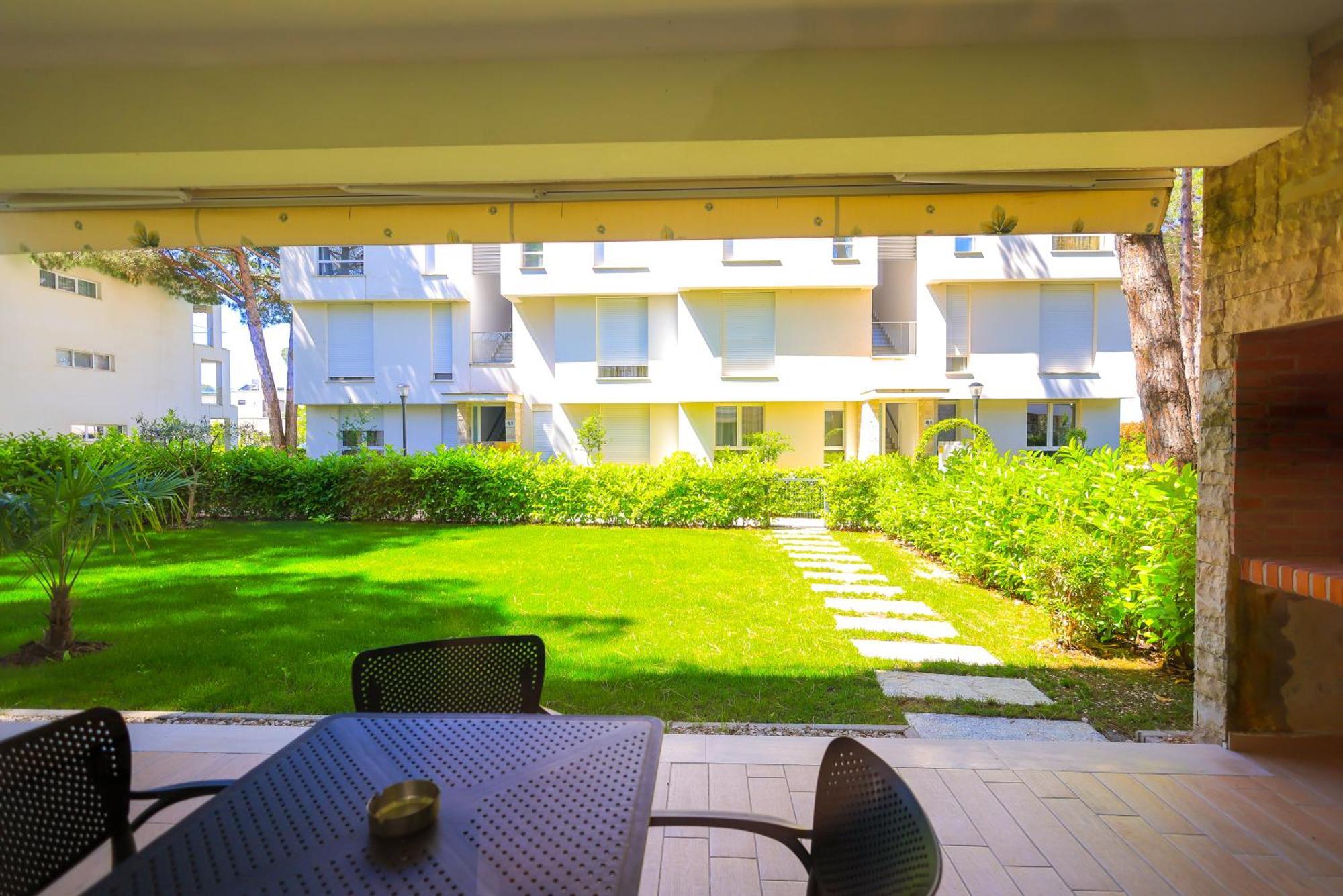 Sanpietro Vacation Apartments Durres Bagian luar foto